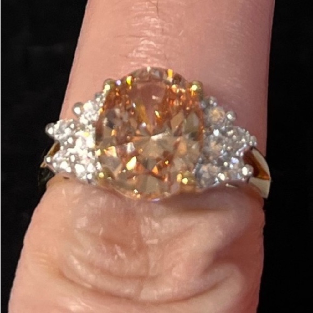 Fifth Avenue Austrian Crystal and Gold Ring. Nickel & Lead free. 
Size 6